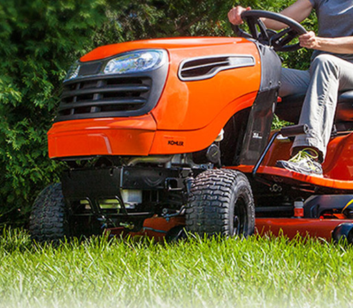 tondeuse Ariens, fendeuse à bois Ariens, tracteur à gazon Ariens, souffleuse Ariens, un souffleur à feuille Ariens ou une scie à chaine RedMax à vendre à Val-Bélair aux environs de Québec | Équipe Val-Bélair